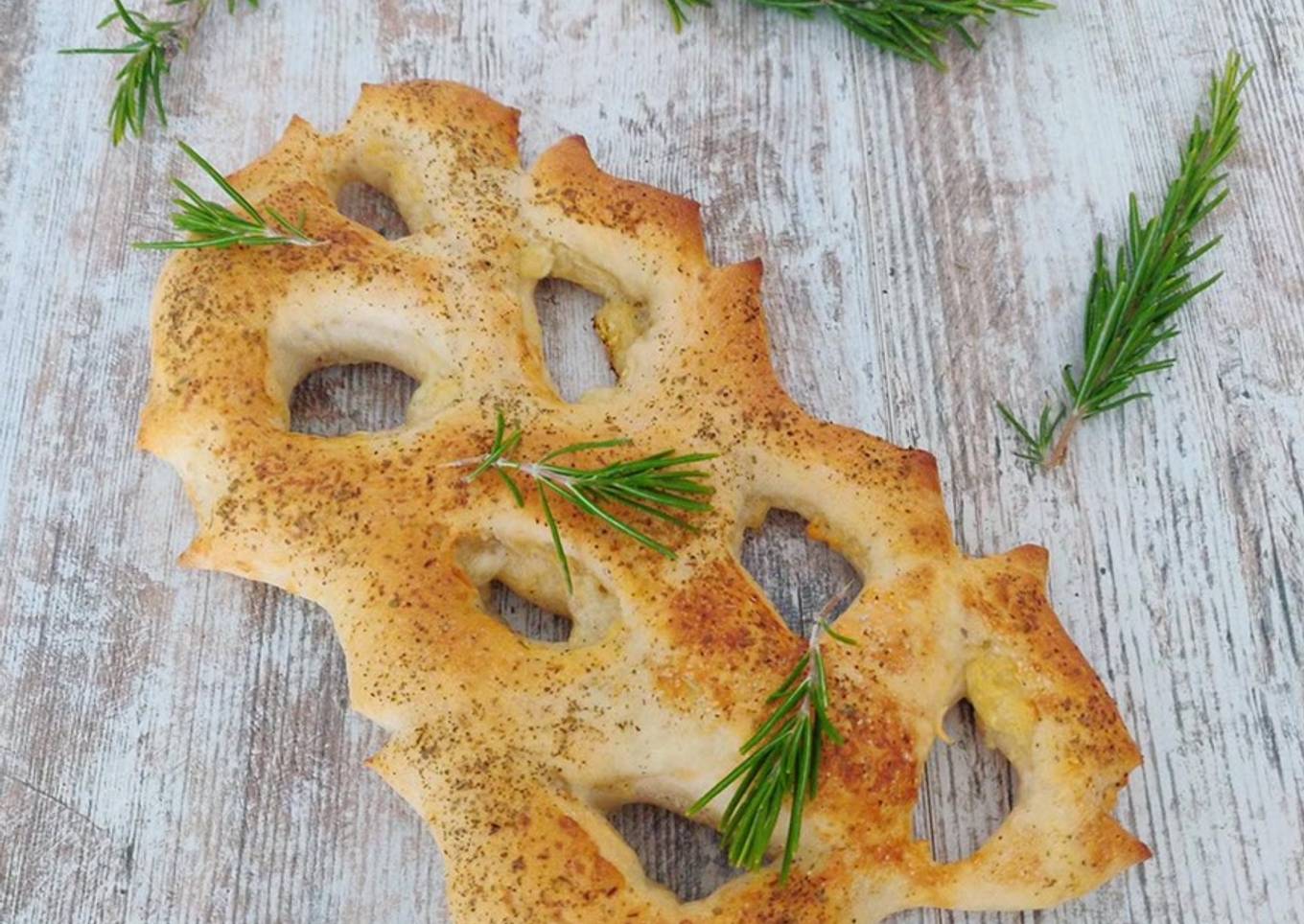 Fougasse au comté/romarin