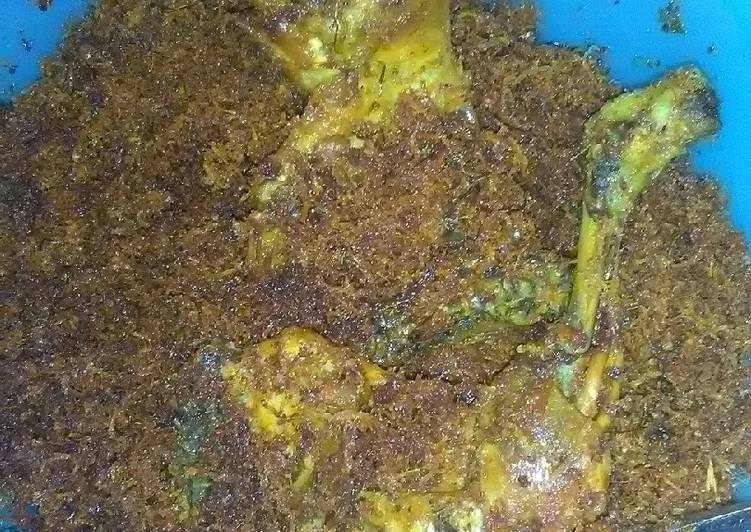 Ayam Goreng bumbu kelapa