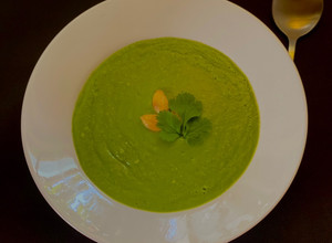 A picture of Broccoli Almond Soup.