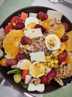 Foto de Salada de Atum (com uvas e laranja)