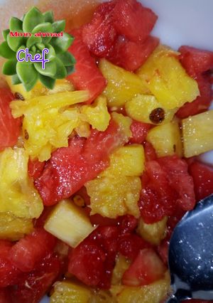 A picture of Watermelon wt pineapple.