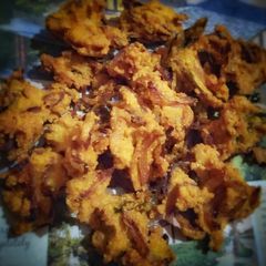 A picture of Onion fritters.