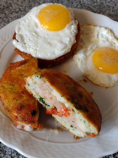 Una foto de Hamburguesas de pescado rellenas de Bigote cocina