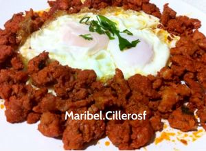 Foto principal de Huevos fritos con chichas de matanza