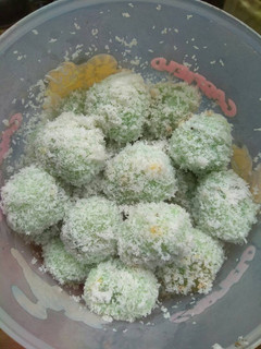 Foto resep Klepon isi coklat, no kapur sirih