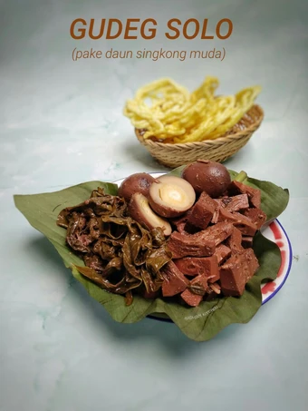 Cara Mudah Membikin Resep Gudeg Solo (pake daun singkong muda) yang Enak Banget Anti Ribet, Mantap