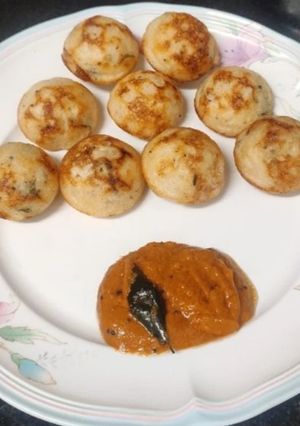 A picture of Foxtail millet paniyaram.