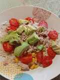Arroz con Atún, Aguacate y Tomates Cherry