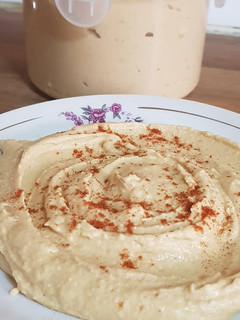 Una foto de Hummus de garbanzos