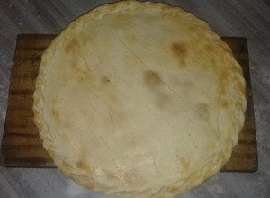 Una foto de Masa para tartas saladas: Tarta de pollo, zanahoria, cebolla, huevo, jamón y queso cáscara colorada!