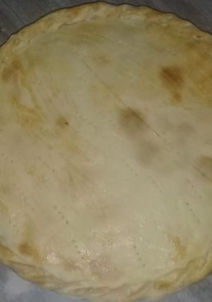 Una foto de Masa para tartas saladas: Tarta de pollo, zanahoria, cebolla, huevo, jamón y queso cáscara colorada!