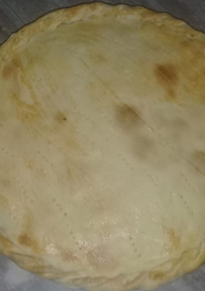 Una foto de Masa para tartas saladas: Tarta de pollo, zanahoria, cebolla, huevo, jamón y queso cáscara colorada!