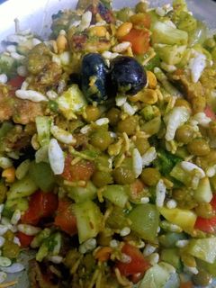 हरे मटर की भेल (Hare matar ki bhel recipe in Hindi) रेसिपी मुख्य फोटो