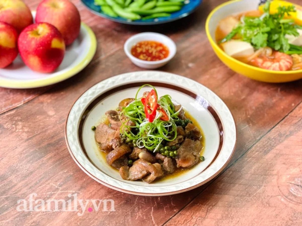Thịt Heo Rừng Kho Tiêu Xanh