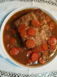 Una foto de Lomo especiado al vino moscatel (Olla Gm g)