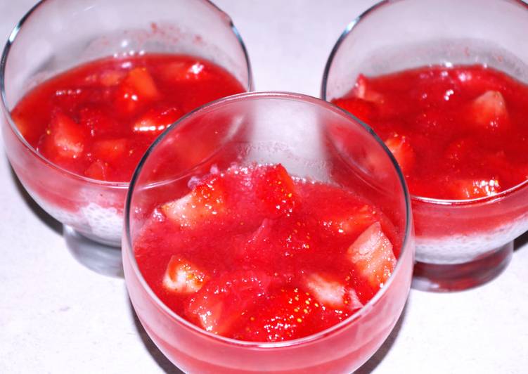 Comment Servir Pudding de chia coco-fraises