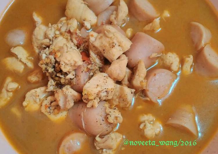 Proses Membuat Kare Ayam &amp; Sosis yang simpel