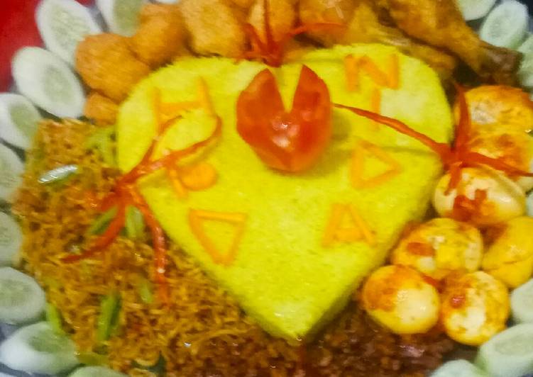 Nasi kuning ultah Mm anna🎂🍰💐🌹❤🍷