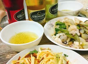 Hình của món Mực hấp hành - món nhậu ngon với cách làm đơn giản.