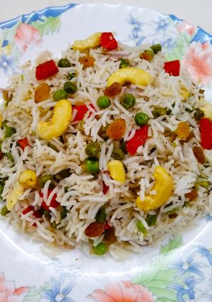 A picture of Vegetable Pulao.