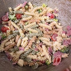 A picture of Bacon Cheddar Ranch Pasta Salad.
