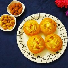 A picture of Yazdi Persian Cupcakes.