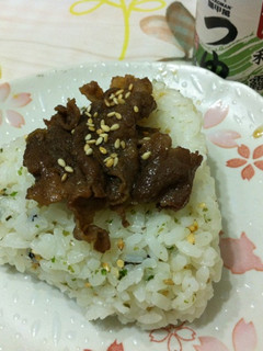【料亭和露】燒肉飯糰 的食譜成品照片