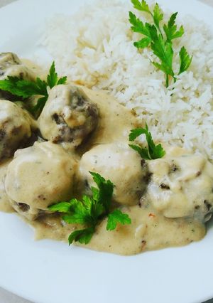 A picture of Swedish (IKEA) meatballs 😍.