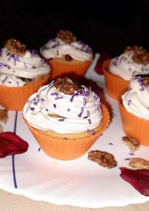 A picture of Coffee cream and walnut cupcakes.