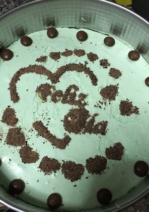 Una foto de Torta mouse de menta y base de chocolate