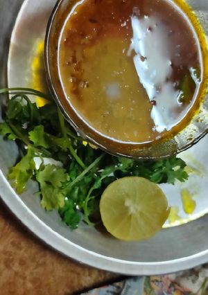 A picture of Dana methi ki rasadar chutney.