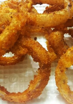 A picture of Crispy onion rings.