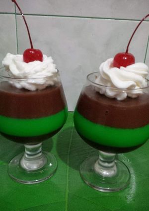 Foto resep Puding susu coklat pandan by: Mulyani Kyky