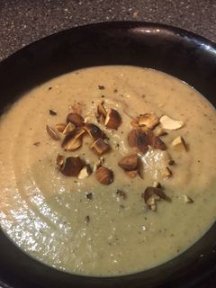 Una foto de Crema de coliflor asada