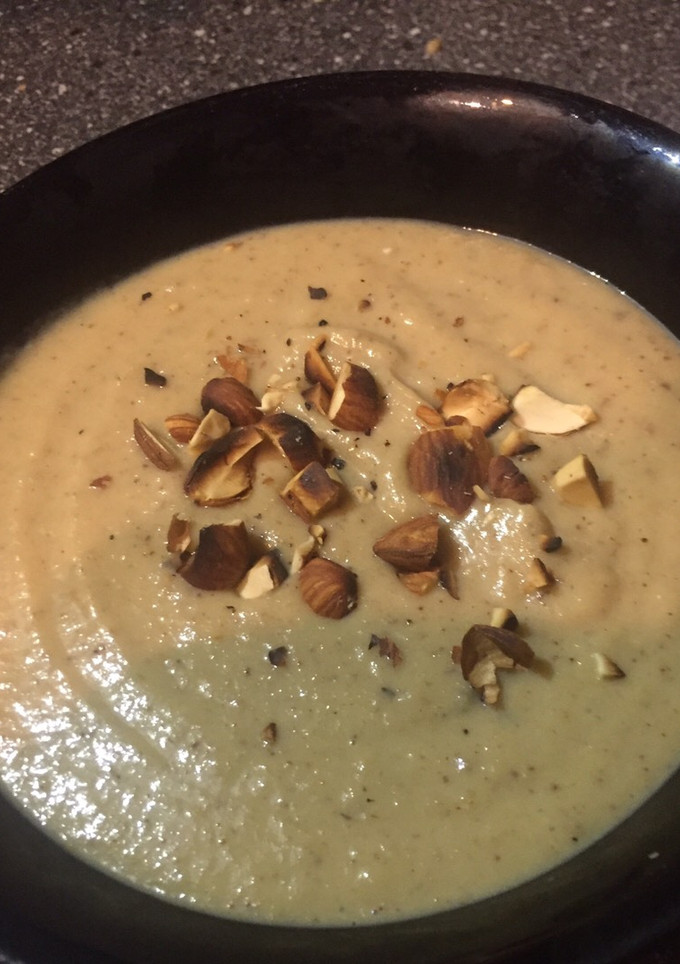 Una foto de Crema de coliflor asada