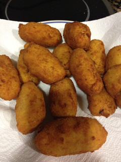 Una foto de Croquetas de pollo a l'ast