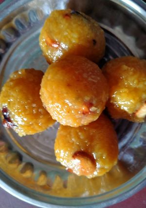 A picture of Boondi Laddu.