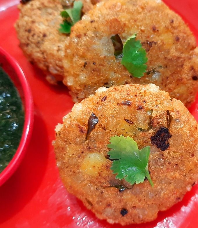 A picture of Sabudana Vada.