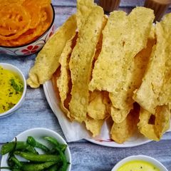 A picture of Fafda.