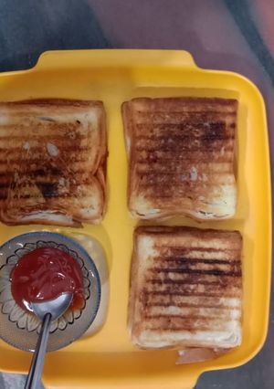 ब्रेड ऑमलेट (bread omelette recipe in Hindi) रेसिपी मुख्य फोटो