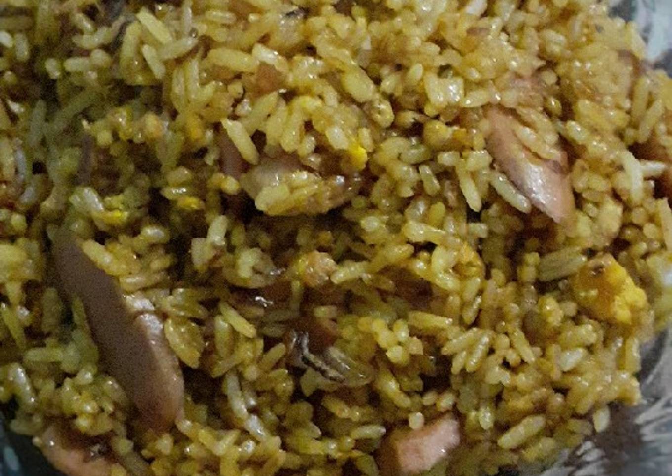 Nasi Goreng Sosis Bumbu Iris