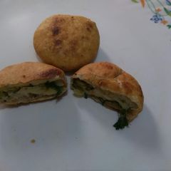 A picture of Peas Kachori.