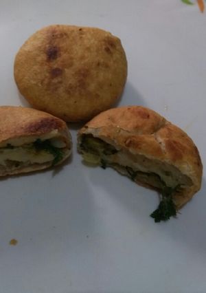A picture of Peas Kachori.