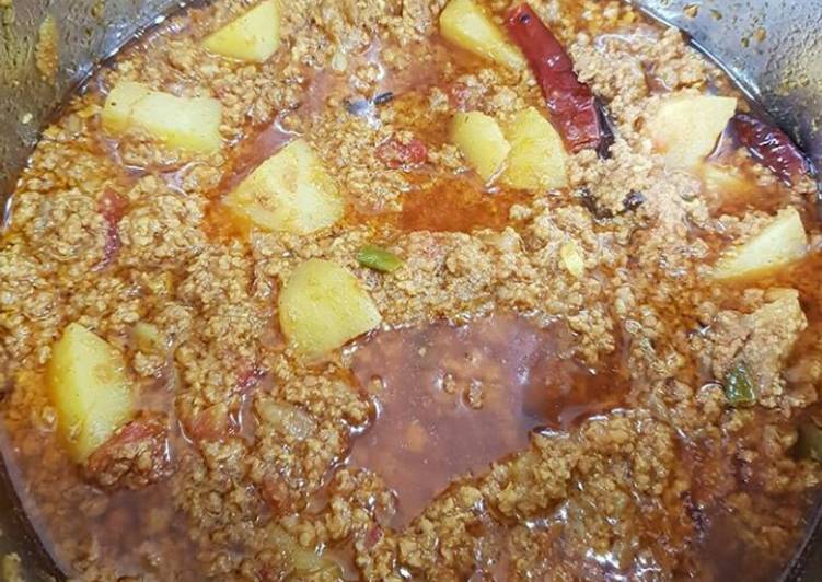 Recipe of Ultimate Aloo qeema