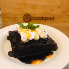 A picture of Caramel and chocolate brownies.