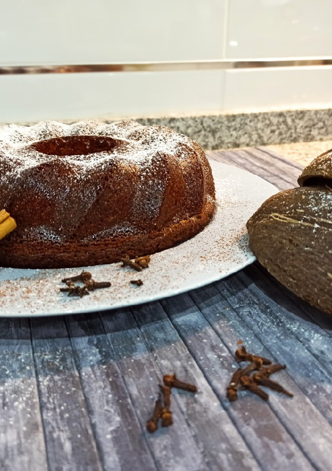 Una foto de Bizcocho de chocolate blanco y coco 🥥🍴
