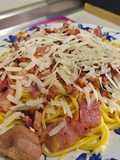 Pasta con Bacon y Salsa Carbonara de Huevo