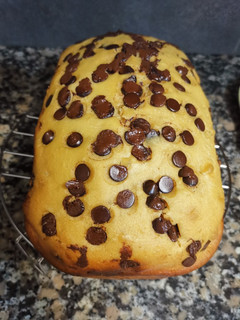 Una foto de Bizcocho con pepitas de chocolate en panificadora