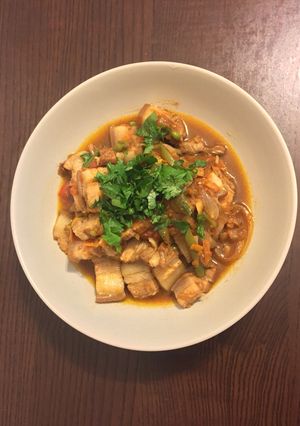 A picture of Curry pork stew.