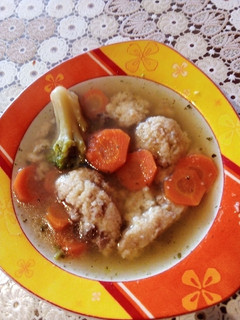 Májgomboc leves recept fotója